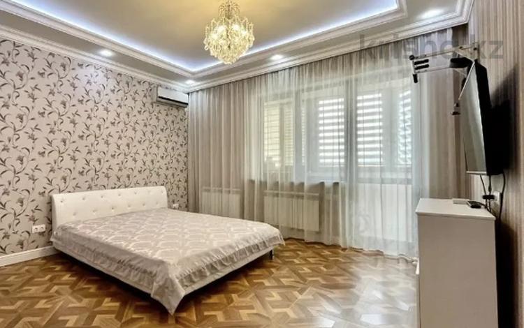 1-комнатная квартира, 45 м², 1/4 этаж посуточно, Алихана Бокейханова за 12 000 〒 в Астане, Есильский р-н — фото 2