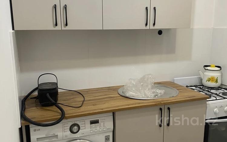 2-комнатная квартира · 50 м² · 4/4 этаж, мкр №4 24 — Кинотеатр Сарыарка за 250 000 ₸ в Алматы, Ауэзовский р-н — фото 2