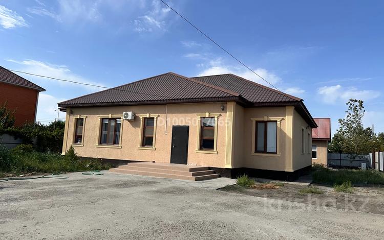 Отдельный дом · 5 комнат · 200 м² · 10 сот., мкр Самал, Сафи Утебаева за 52 млн ₸ в Атырау — фото 2