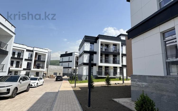 2-бөлмелі пәтер · 55 м² · 1/3 қабат, мкр Ерменсай, ул. Какимбека Салыкова 40, бағасы: 41 млн ₸ в Алматы, Бостандыкский р-н — фото 2