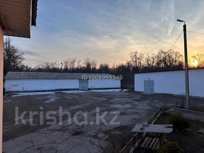 Промбаза · 30 соток, Балуан Шолака 34а — Рядом Майская роща за 1.5 млн 〒 в Таразе