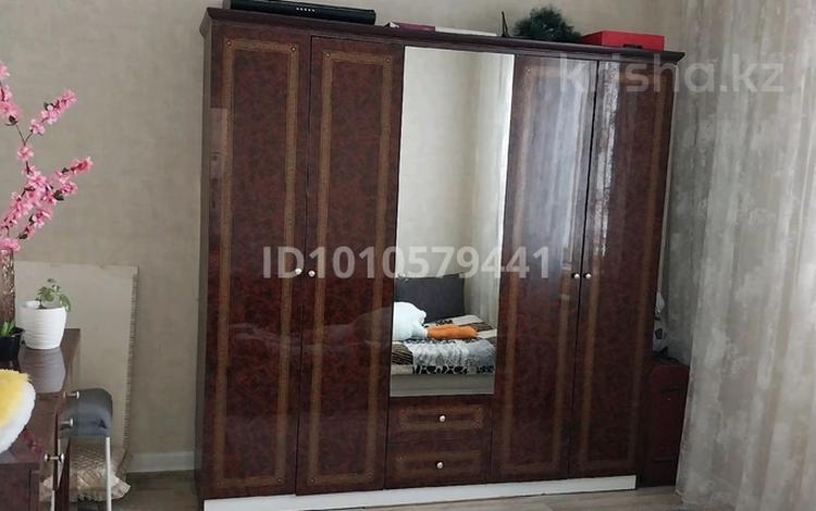 2-бөлмелі пәтер · 58 м² · 2/2 қабат, мкр Михайловка 156 — СШ 78, бағасы: 15.5 млн ₸ в Караганде, Казыбек би р-н — фото 2