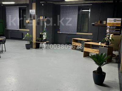 Свободное назначение, офисы, магазины и бутики, склады, общепит, салоны красоты, образование, развлечения · 140 м² за 132 млн 〒 в Алматы, Алмалинский р-н