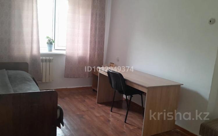 1-комнатная квартира · 14 м², Майлина 15 за 5 000 ₸ в Костанае — фото 2