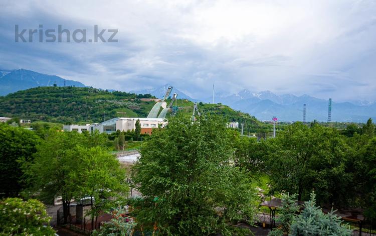 3-бөлмелі пәтер · 91.2 м² · 4/5 қабат, Альфараби 110А, бағасы: 85 млн ₸ в Алматы, Медеуский р-н — фото 2