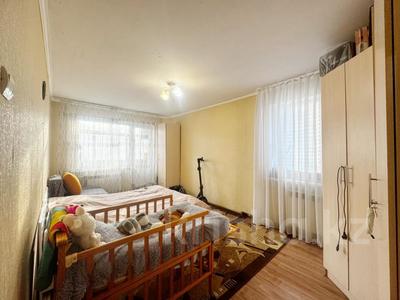 3-комнатная квартира, 62 м², 3/5 этаж, абая за 14 млн 〒 в Темиртау
