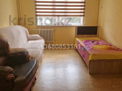 4-комнатная квартира · 70 м² · 2/5 этаж, 10 микр 8 за 350 000 〒 в Аксае