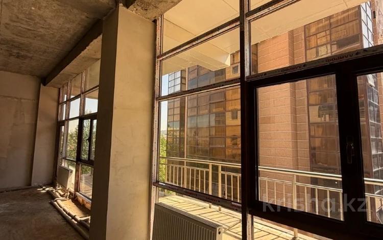 3-комнатная квартира · 167.2 м² · 3/7 этаж, мкр Горный Гигант, Жамакаева за 110 млн ₸ в Алматы, Медеуский р-н — фото 7