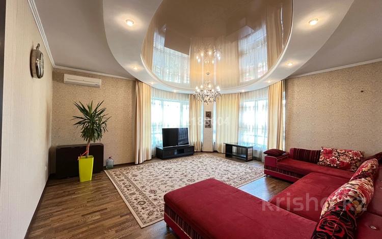 4-бөлмелі пәтер · 150 м² · 16/21 қабат, Просп. Достык 97Б, бағасы: 1.2 млн ₸ в Алматы, Медеуский р-н — фото 2