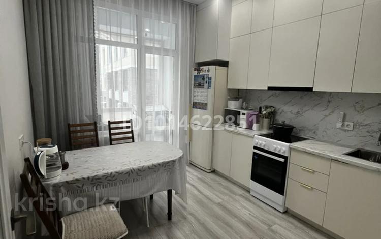 2-бөлмелі пәтер · 60 м² · 2/12 қабат, Шамши Калдаяков 25а — Жумекен Нажимеденов, бағасы: 44.5 млн ₸ в Астане, Алматы р-н — фото 2