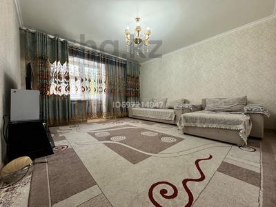 3-комнатная квартира · 90 м² · 3/7 этаж, Туркестан 30 за 400 000 ₸ в Астане, Есильский р-н