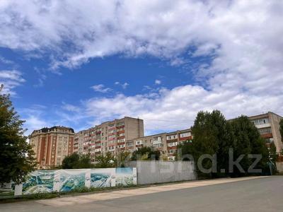 3-бөлмелі пәтер · 65 м² · 3/9 қабат, Просп. Алии Молдагуловой 42, бағасы: 22 млн ₸ в Актобе, мкр Авиатор