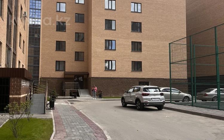 2-комнатная квартира, 42 м², 3/6 этаж, Дулатова 116 за 17.5 млн 〒 в Кокшетау — фото 2