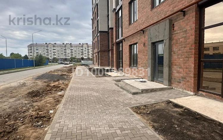 3-комнатная квартира · 100 м² · 6/9 этаж, мкр. Алтын орда — На против дару за 30.5 млн 〒 в Актобе — фото 8