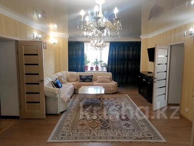 4-комнатная квартира · 180 м² · 3/9 этаж, Абулхаир хана 30а — Пацаева за 450 000 〒 в Актобе