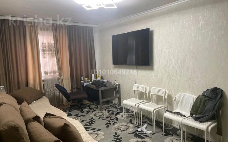 3-бөлмелі пәтер · 72 м² · 3/9 қабат, мкр Юго-Восток, Мкр Юго-Восток, 28й микрорайон стройтелей 19кв, бағасы: 23 млн ₸ в Караганде, Казыбек би р-н — фото 2