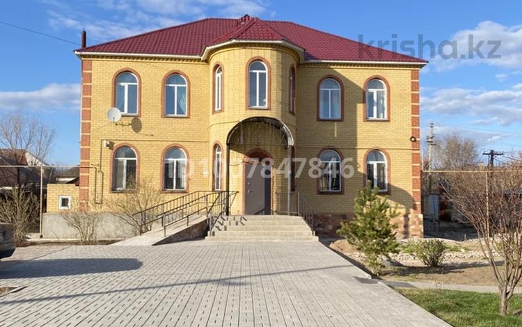 Жеке үй · 6 бөлме · 394 м² · 13 сот., Акпаева 64 — Рахмет Акан-сери, бағасы: 150 млн ₸ в Астане, Сарыарка р-н — фото 45