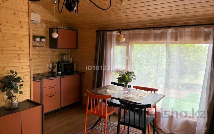 Дом · 2 комнаты · 35 м², Каахстанская 91 за 50 000 ₸ в Бурабае — фото 2