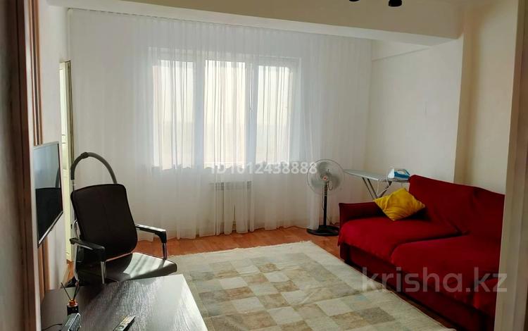 1-комнатная квартира · 45 м² · 10/13 этаж, мкр Аксай-5 — Момышулы-Жубанова за 250 000 ₸ в Алматы, Ауэзовский р-н — фото 2