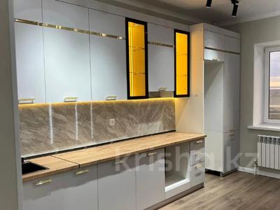 3-бөлмелі пәтер · 102 м² · 8/9 қабат, Алтын орда, бағасы: 41 млн ₸ в Актобе