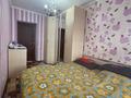 3-бөлмелі пәтер, 62 м², 8/10 қабат, мкр Юго-Восток, Пр.Строителей 13 — Рынок Арай, бағасы: 22 млн 〒 в Караганде, Казыбек би р-н — фото 2