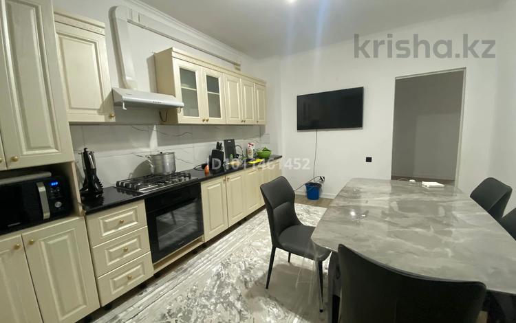 2-бөлмелі пәтер · 63.7 м² · 5/9 қабат, мкр. Алтын орда 1Г — Нұрзерек садиктің қасы, бағасы: 27 млн ₸ в Актобе — фото 2