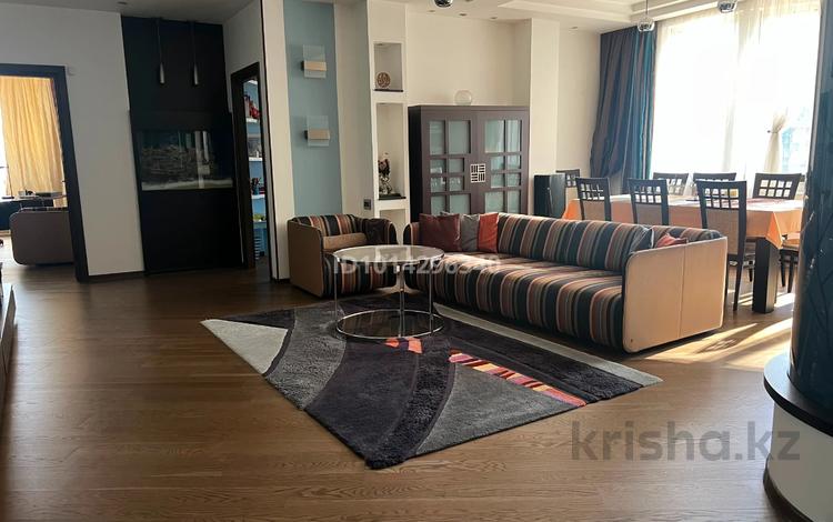 4-комнатная квартира · 155 м² · 12/20 этаж, мкр Самал-2, Аль-Фараби 7 за 900 000 ₸ в Алматы, Медеуский р-н — фото 3