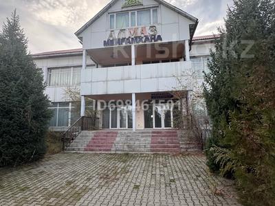 Продажа коммерческой недвижимости в Алматинской обл.: Свободное назначение, офисы, магазины и бутики, склады, общепит, салоны красоты, образование, развлечения · 1200 м² за 160 млн 〒 Свободное назначение, офисы, магазины и бутики, склады, общепит, салоны красоты, образование, развлечения · 1200 м² за 160 млн 〒 в Жандосов
