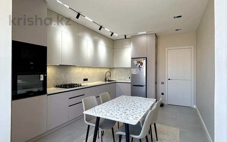 2-бөлмелі пәтер · 80.4 м² · 5/10 қабат, Нұрсая ш/а., Т. Жумагалиева, бағасы: 41 млн ₸ в Атырау, мкр Нурсая — фото 2