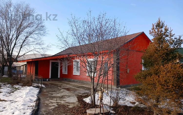 Отдельный дом · 3 комнаты · 100 м² · 10 сот., Жанакурылыс 21 — Находится в поселке Мойнак за 10 млн 〒 в Талдыкоргане — фото 4
