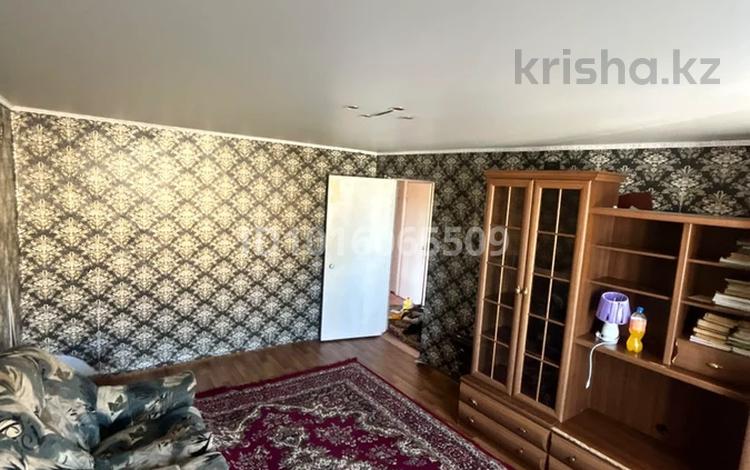 3-бөлмелі пәтер · 62 м² · 1/2 қабат, Абдыкалыкова 3, бағасы: 6.3 млн ₸ в Майкайыне — фото 2