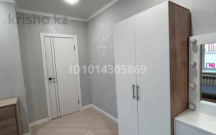 2-комнатная квартира · 40 м² · 7/12 этаж, Роза Бағланова 1 за 240 000 ₸ в Астане, Нура р-н — фото 2