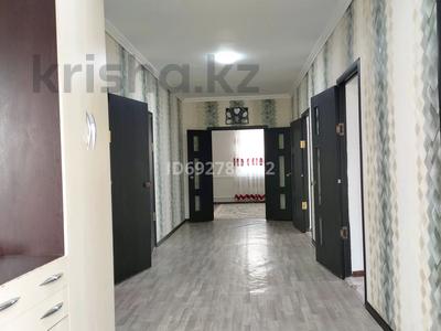 Отдельный дом • 5 комнат • 208 м² • 10 сот., Астана 5-68/1 за 13 млн 〒 в Батыре