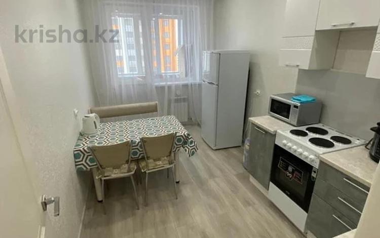 1-комнатная квартира · 40 м² · 3/9 этаж, Кумисбекова 9/1 за 200 000 ₸ в Астане, Сарыарка р-н — фото 2