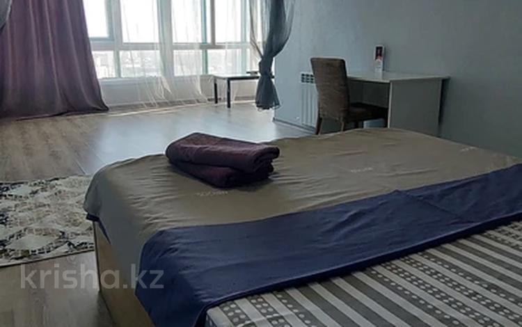2-комнатная квартира · 86 м² · 19/25 этаж, мкр 11 112в за 15 000 ₸ в Актобе — фото 2