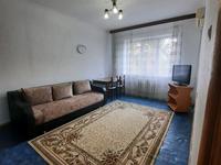 2-комнатная квартира, 60 м², 2/9 этаж помесячно, мкр Аксай-4 39 за 230 000 〒 в Алматы, Ауэзовский р-н