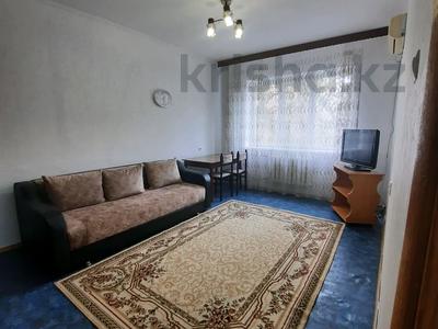 2-комнатная квартира, 60 м², 2/9 этаж помесячно, мкр Аксай-4 39 за 230 000 〒 в Алматы, Ауэзовский р-н
