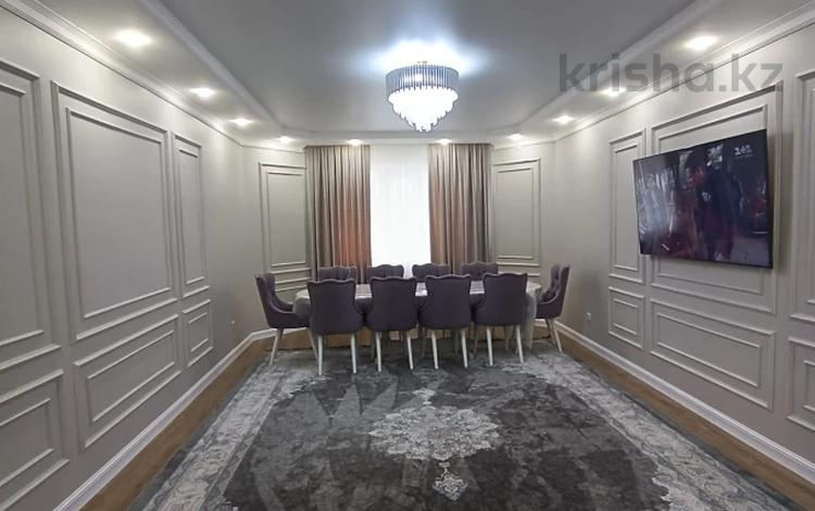 3-комнатная квартира · 112.3 м² · 2/5 этаж, мкр. Алтын орда за 51 млн 〒 в Актобе — фото 2