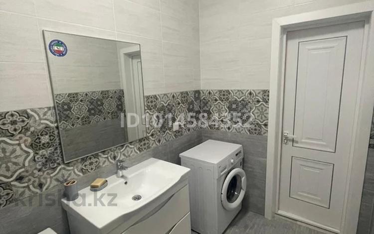 1-комнатная квартира · 50 м² · 6/8 этаж, Мәңгілік Ел 42 за 300 000 ₸ в Астане, Есильский р-н — фото 2