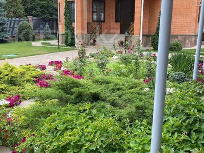 Отдельный дом · 6 комнат · 350 м² · 10 сот., мкр Мамыр-4 37 за 310 млн 〒 в Алматы, Ауэзовский р-н