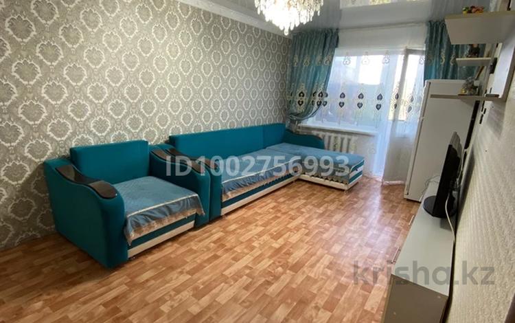 2-бөлмелі пәтер · 60 м² · 4/5 қабат, Караменде Би, бағасы: 20 000 〒 в Балхаше — фото 2