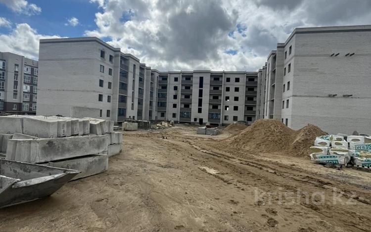 2-бөлмелі пәтер · 71.6 м², мкр. Алтын орда 355, бағасы: 15 млн ₸ в Актобе — фото 2
