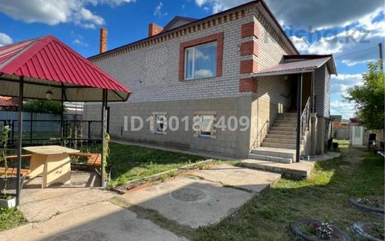 Дом · 4 комнаты · 180 м², Бегенбай батыра 4 за 50 000 ₸ в Бурабае — фото 2