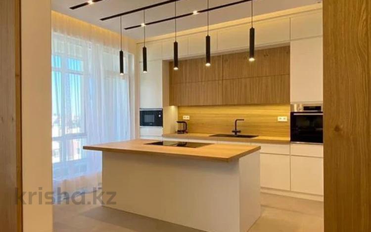 5-бөлмелі пәтер · 151 м² · 17/22 қабат, Наркескен 1/1, бағасы: 2 млн ₸ в Астане, Есильский р-н — фото 2