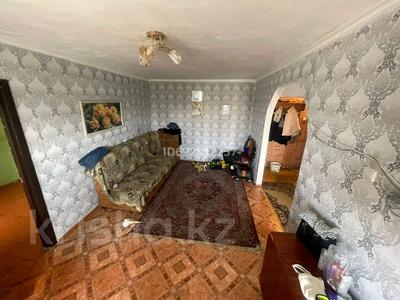 2-бөлмелі пәтер, 44.3 м², 5/5 қабат, Майкудук, Майкудук, 13й микрорайон 12, бағасы: 12 млн 〒 в Караганде, Алихана Бокейханова р-н