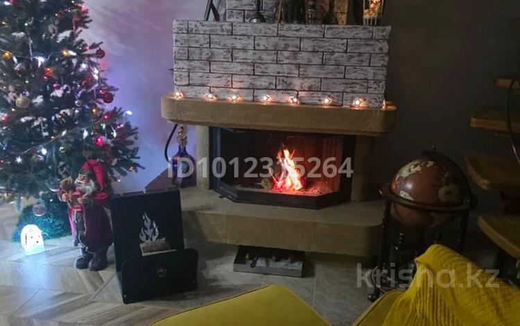 4-бөлмелі пәтер · 270 м², мкр Баганашыл, Алмалы 33, бағасы: 191 млн ₸ в Алматы, Бостандыкский р-н — фото 2