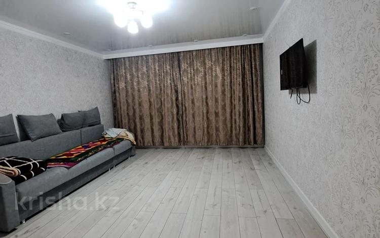 2-комнатная квартира · 65 м² · 2/9 этаж, Нажимеденова 29 — Нурлы Жол за 300 000 ₸ в Астане, Сарайшык р-н — фото 2