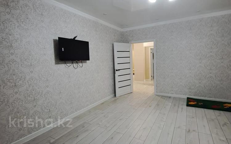 2-комнатная квартира · 65 м² · 2/9 этаж, Нажимеденова 29 — Нурлы Жол за 300 000 ₸ в Астане, Сарайшык р-н — фото 3