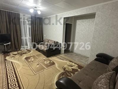 2-комнатная квартира, 60 м² по часам, мкр Новый Город за 13 000 〒 в Караганде, Казыбек би р-н