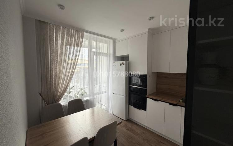 1-комнатная квартира · 38 м², Толе би 28/1 за 300 000 ₸ в Астане, Нура р-н — фото 2